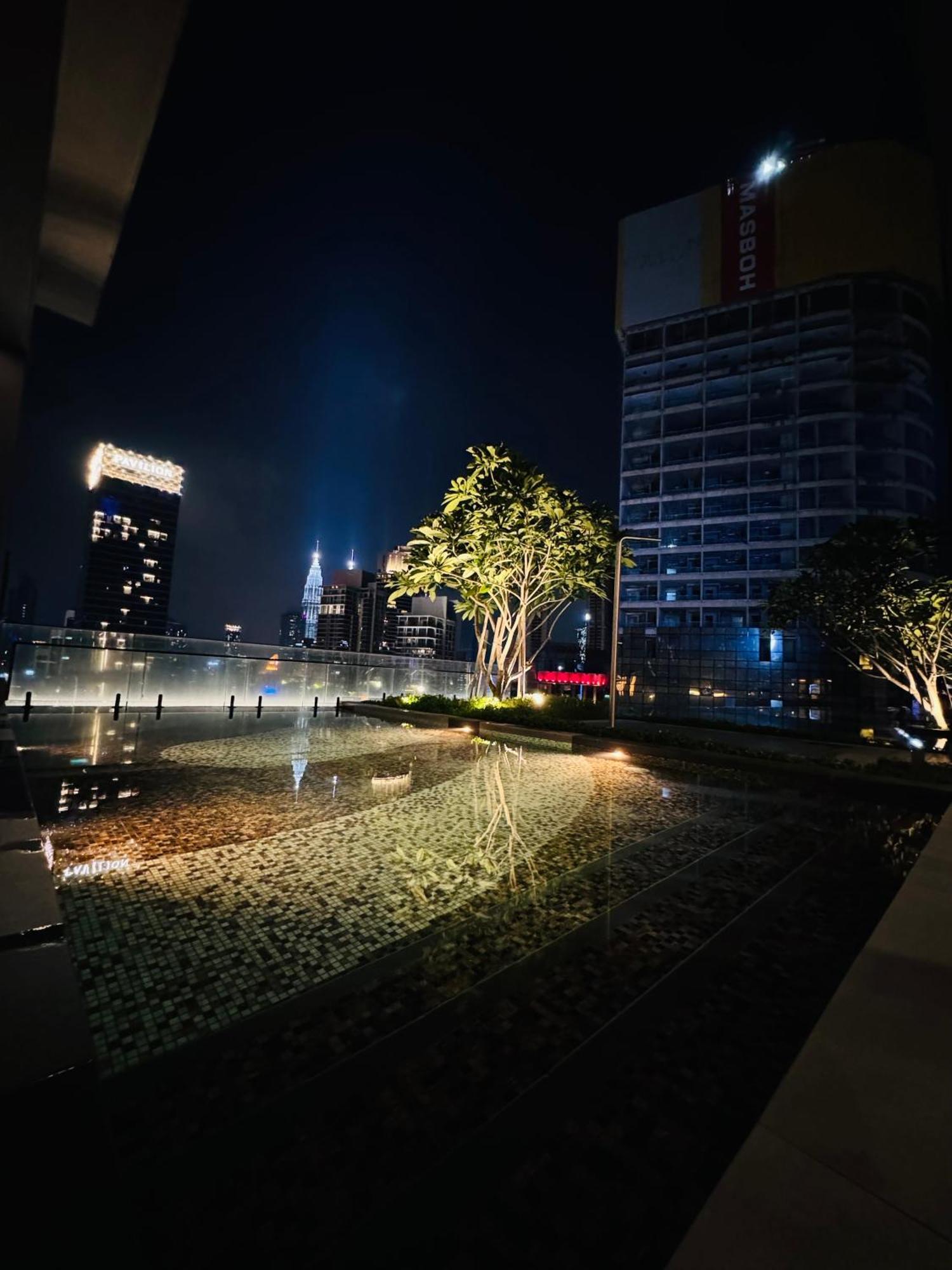 Pangsapuri Axon Bukit Bintang Pavilion *